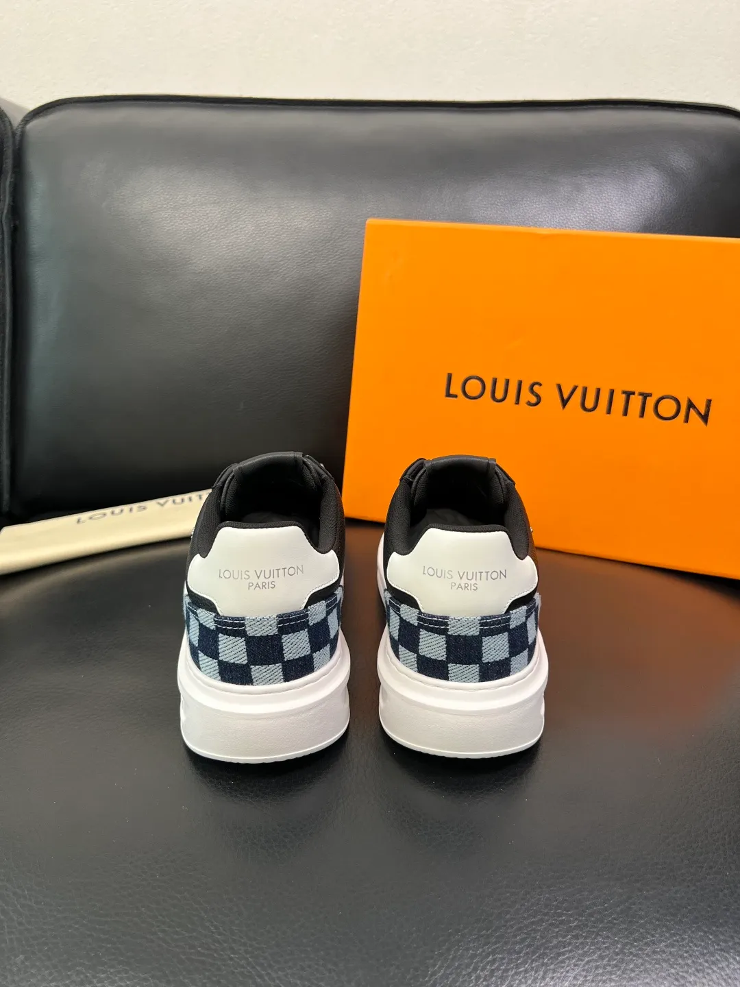 Men's shoes 💰740 Lv high quality top crafts Louis Vuitton, sports sneakers counter synchronization, uppers imported from Italy, high quality splicing colorful complex crafts, imported cowhide lining soft and comfortable, soles: original soles specially provided by the original factory, T men's shoes 💰U exclusive movable molded soles super comfortable, original factory single goods, code number 38-44 (customized 45)